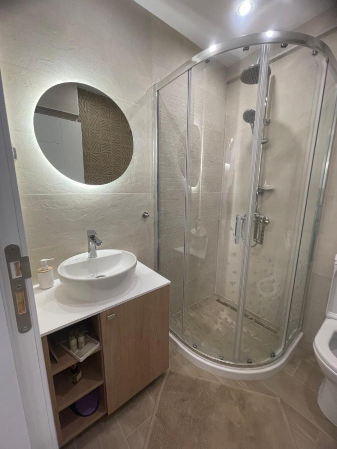 Sea Esta Apartment Néa Péramos Exteriör bild