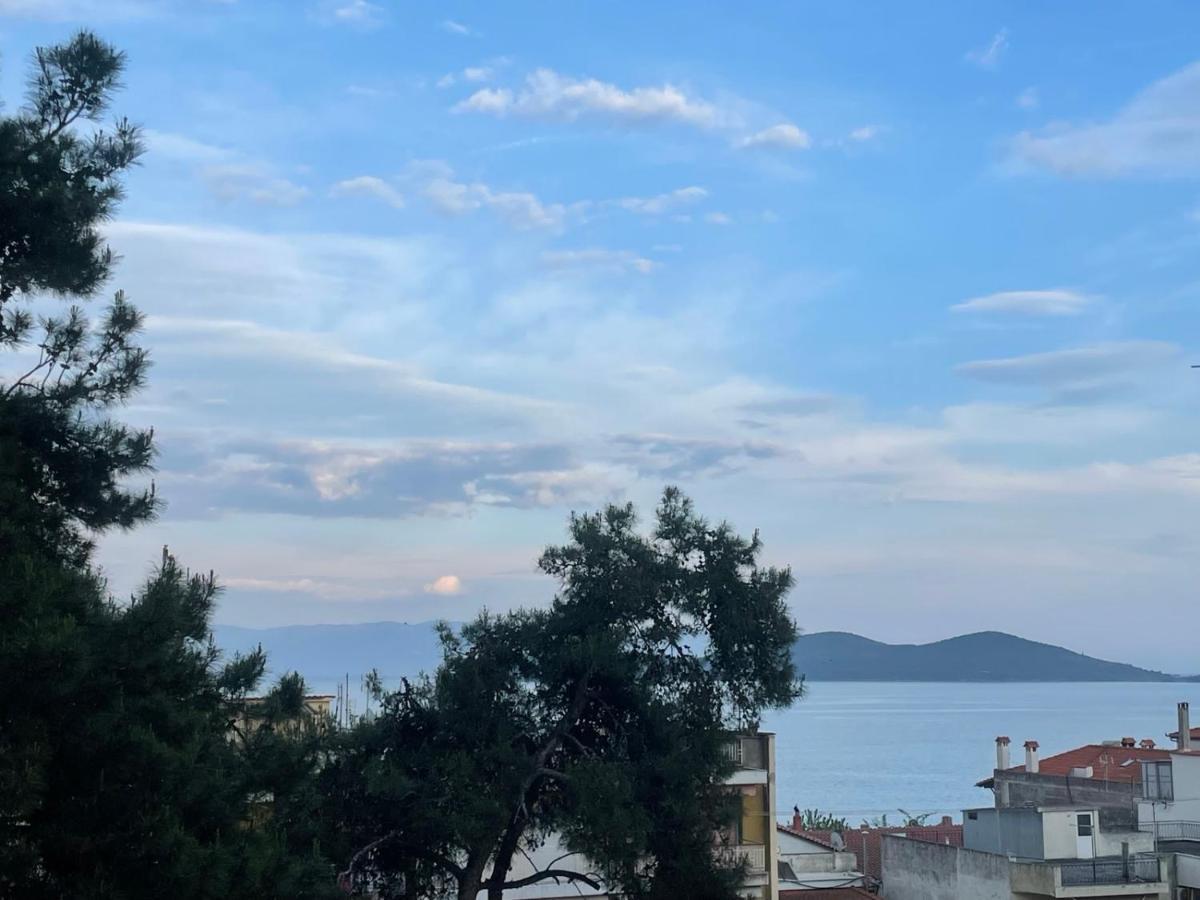 Sea Esta Apartment Néa Péramos Exteriör bild